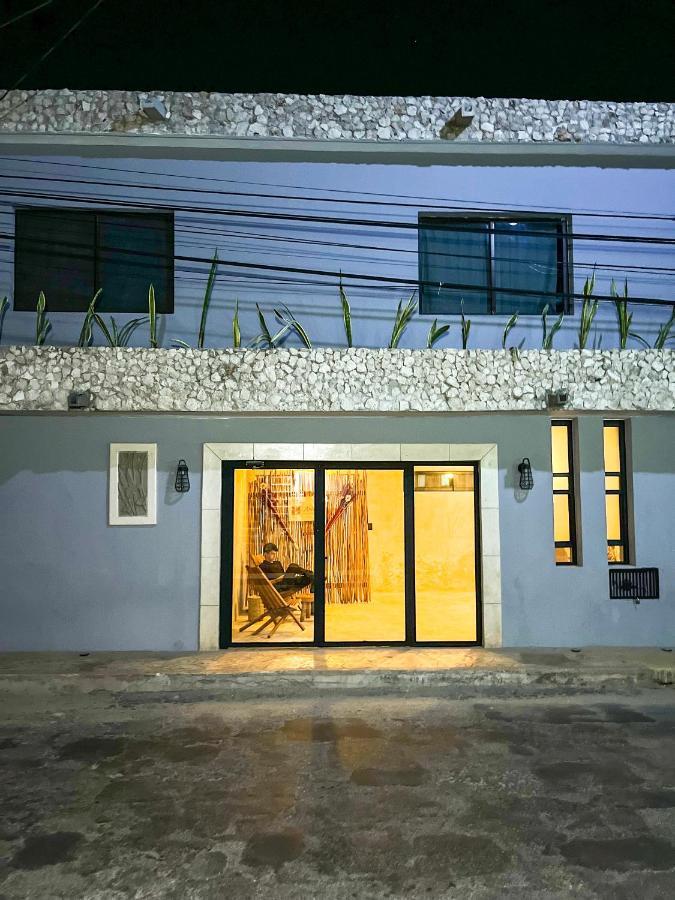 Ariche Valladolid Hotel & Hostal Exteriör bild